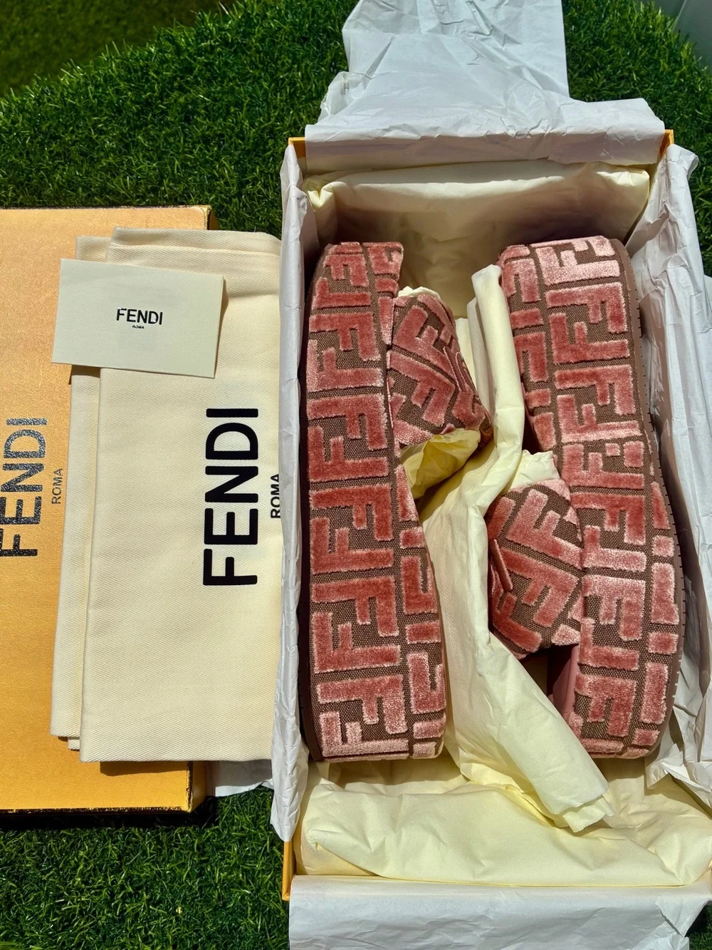 FENDI SUNSHINE PINK FF MONOGRAM PLATFORM SLIDE SANDALS EMBROIDERED LOGO SZ 39.5